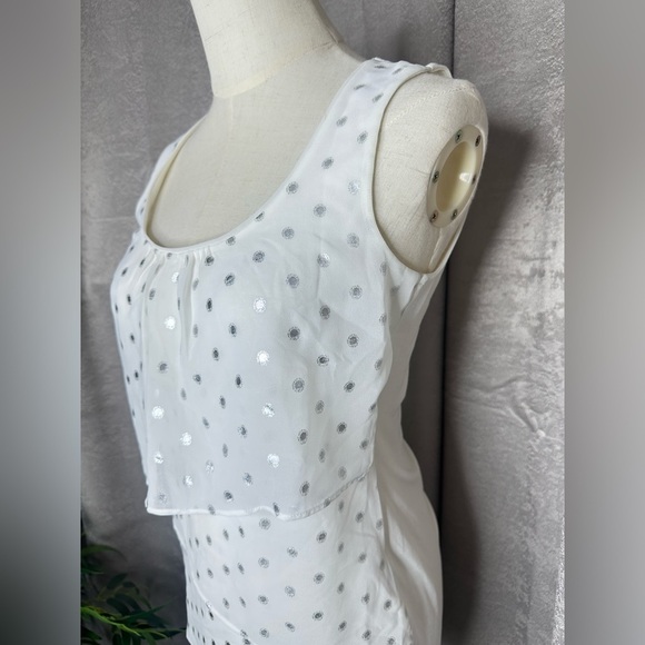 NWT WHBM Retro Foil Dot Woven Tier Shell Sleeveless Blouse in White/Silver Sz XS - Picture 4 of 9